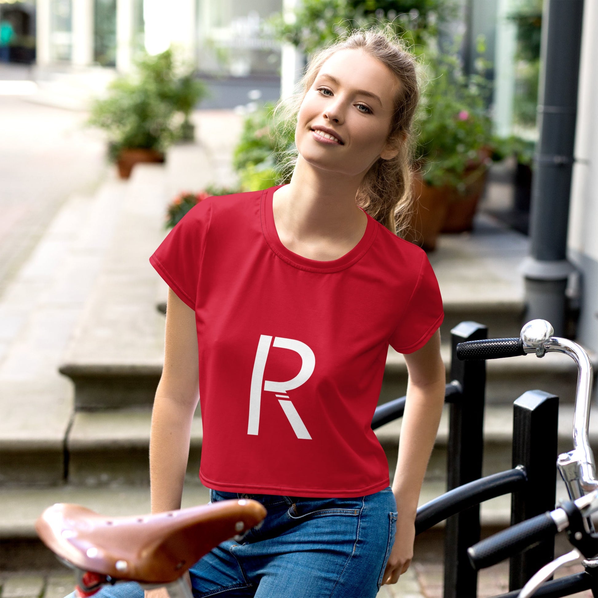 All-Over Print Crop Tee - Stylish and Comfortable for Everyday Wear