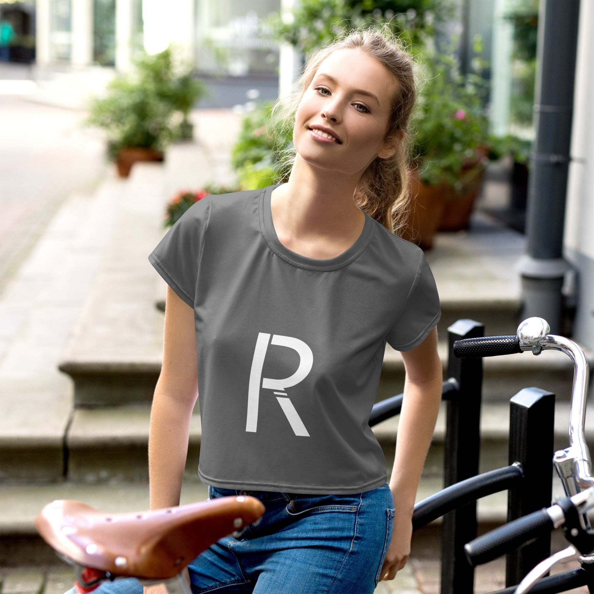 All-Over Print Crop Tee - Stylish and Comfortable for Everyday Wear