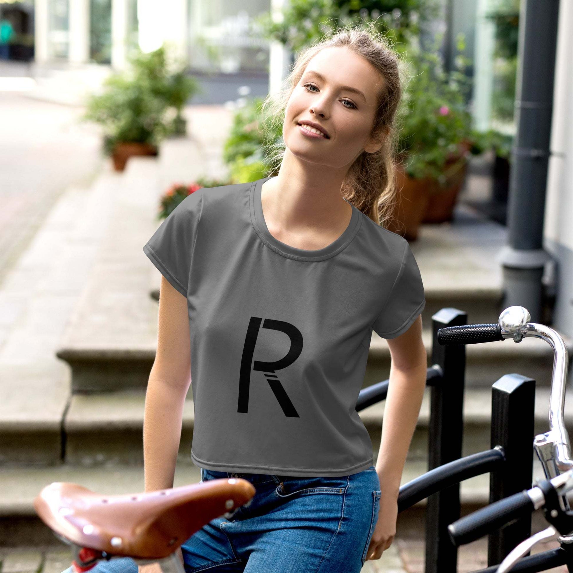 All-Over Print Crop Tee - Stylish and Comfortable for Everyday Wear
